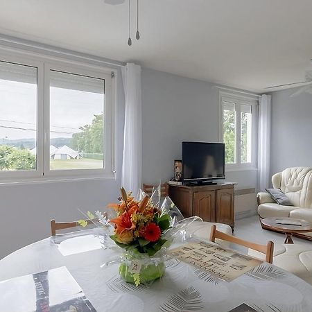Lumineux, Bien Situe Et Tres Calme + Parking Prive Apartment Льо Бюг Екстериор снимка
